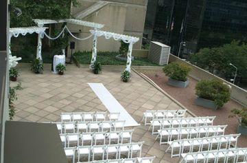 Embassy Suites Cleveland - Downtown Exterior photo