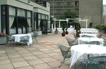 Embassy Suites Cleveland - Downtown Exterior photo